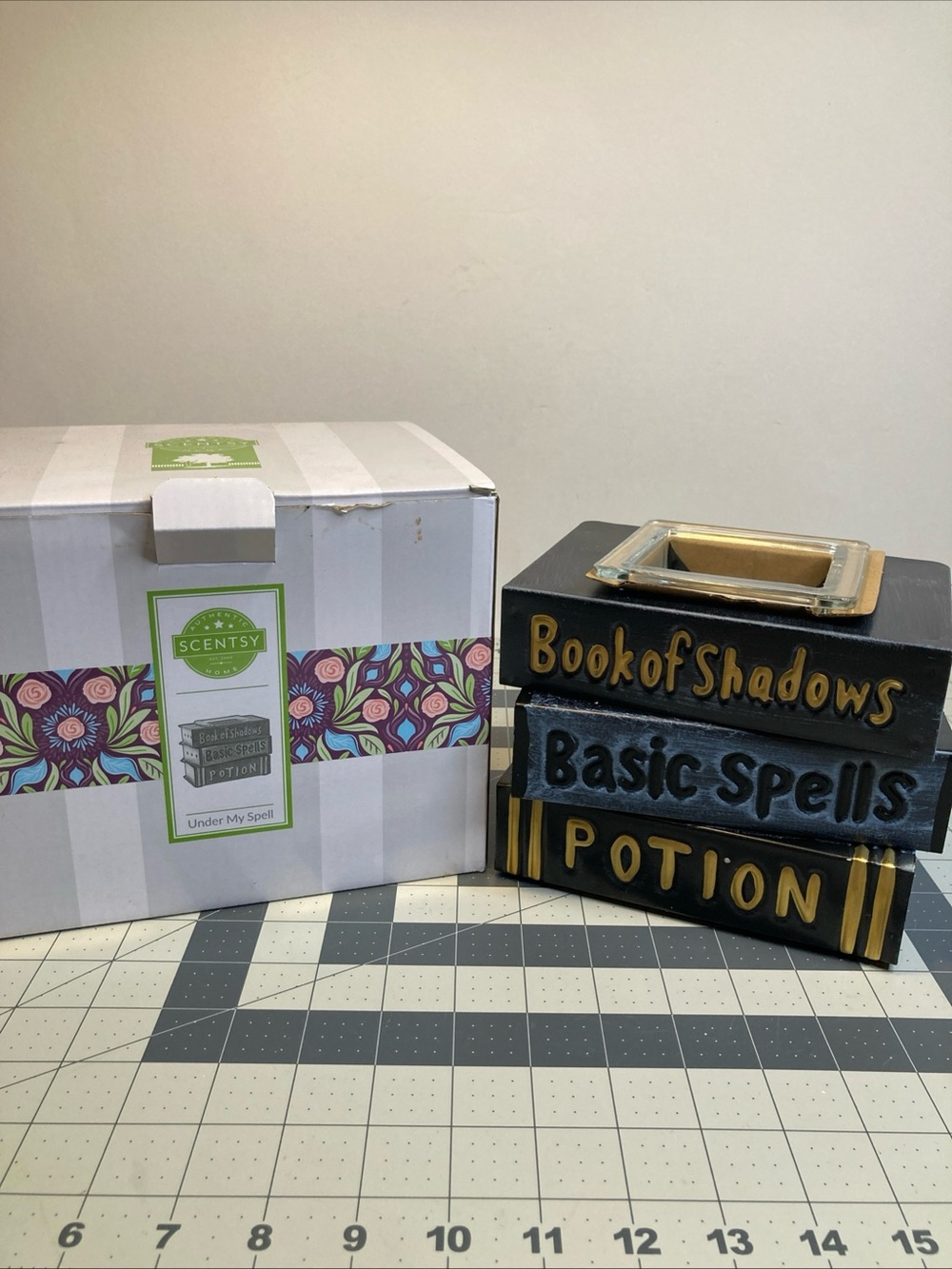 Scentsy ”Under My Spell ” Wax Warmer - Stack of Books - New In Box